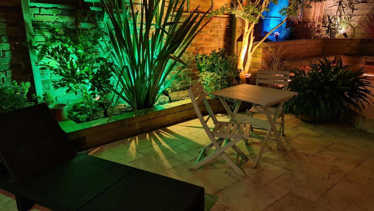 Cottage Grove Homestay Rooms Портсмут Екстер'єр фото