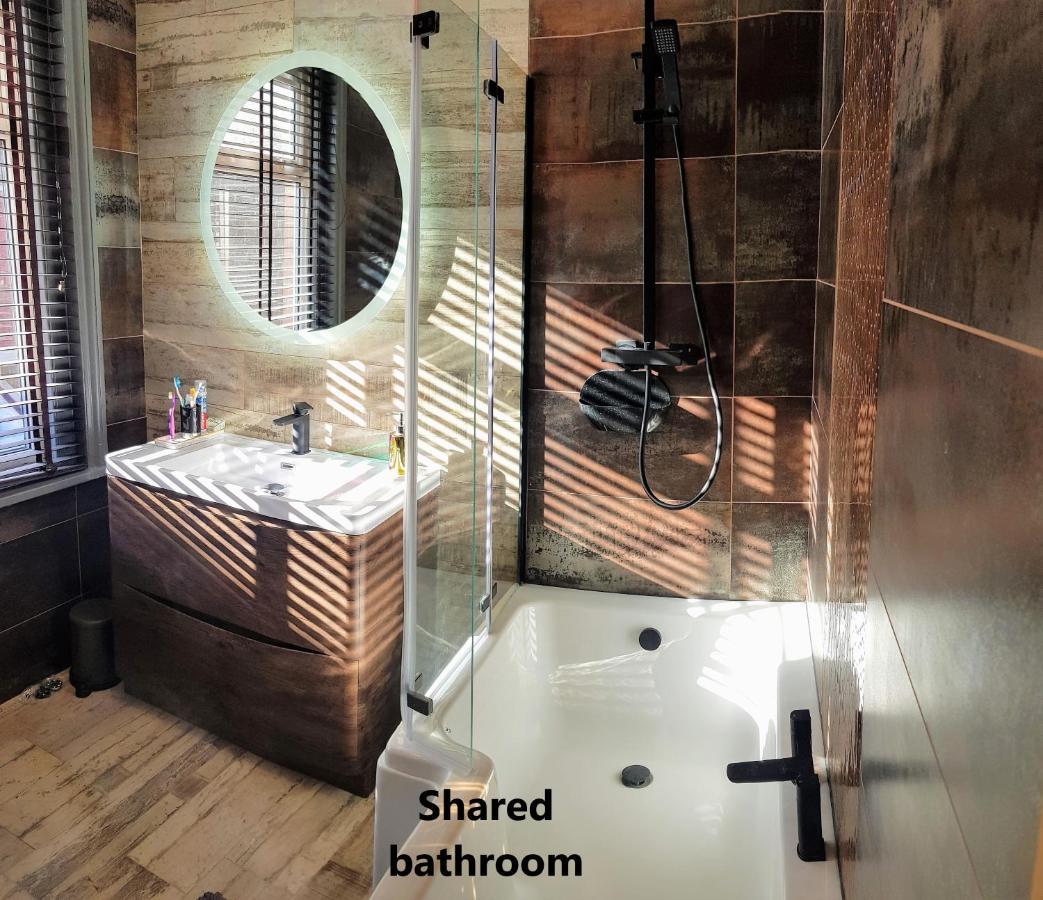 Cottage Grove Homestay Rooms Портсмут Екстер'єр фото