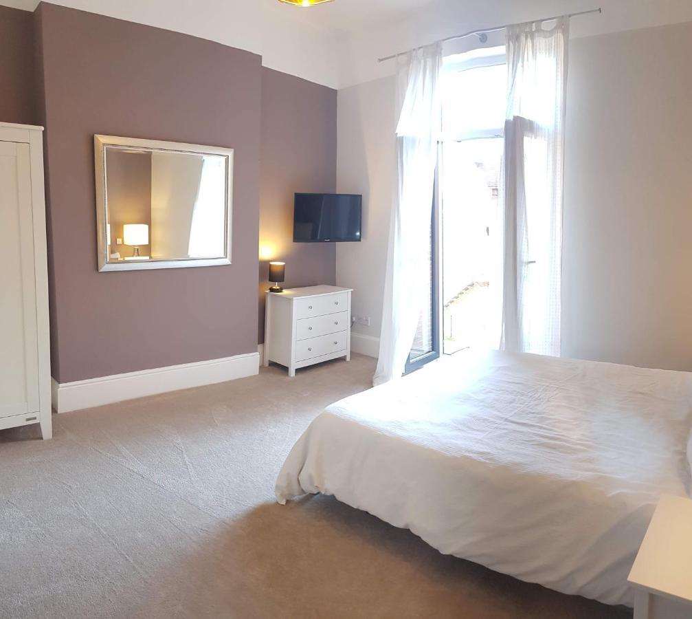 Cottage Grove Homestay Rooms Портсмут Екстер'єр фото